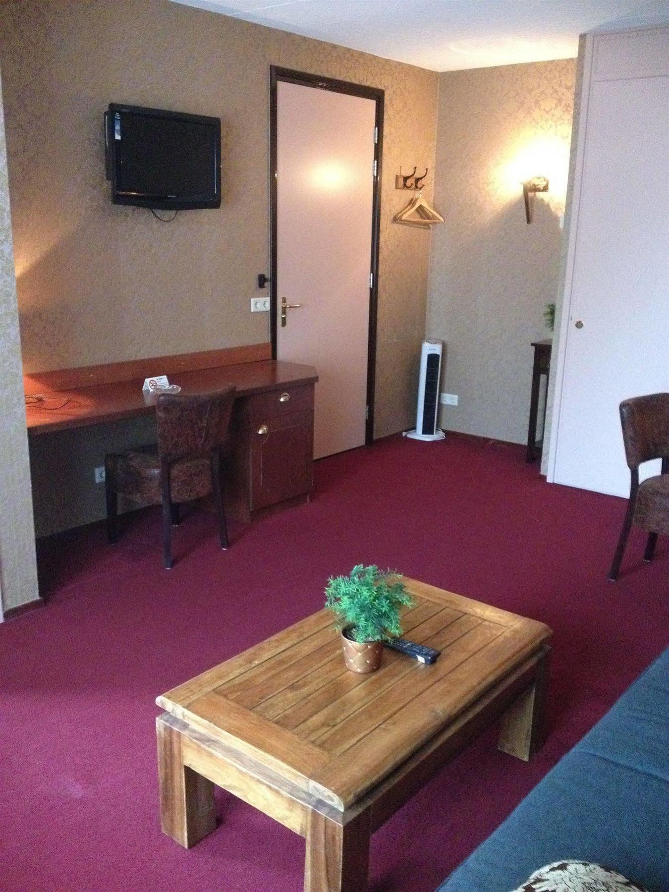 Amsterdam Village Hotel Esterno foto